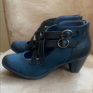 “Amber” shoes. Very comfortable!